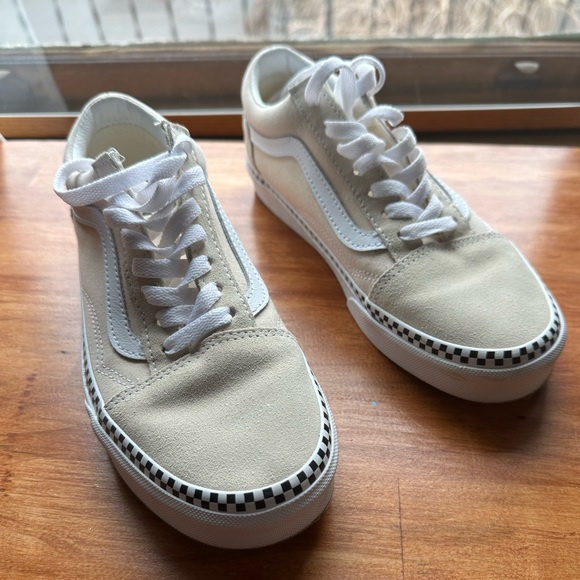 NWOT Vans Beige Checkered Women’s Size 7 - Picture 1 of 9